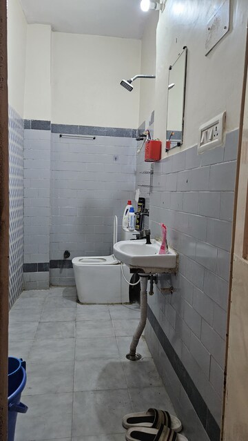 Bathroom in 1 RK Apartment at Arun Vihar Sector 37, Sector 37 – for Rent