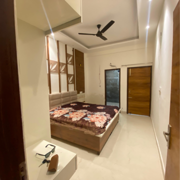 Bedroom in 2.5 BHK Builder Floor at Ambala Highway – for Rent
