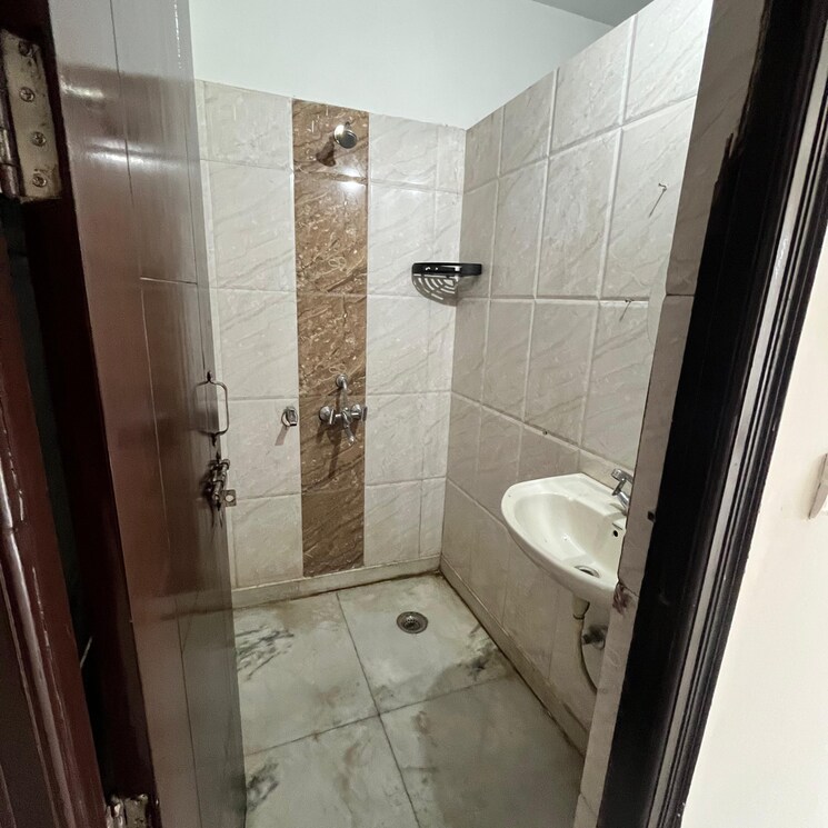 Bathroom, sector 47 2 Bedroom 200 Sq.Yd. Builder Floor In Sector 47 Gurgaon 9781213