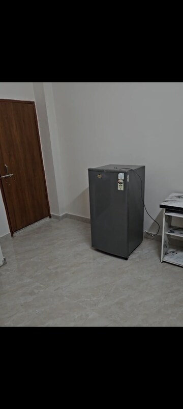 Room in 1 BHK Builder Floor at Malhour – for Rent