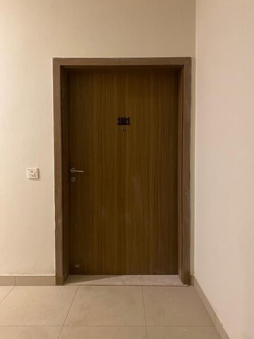Room in 2.5 BHK Apartment at Ireo The Corridors, Sector 67a – for Sale