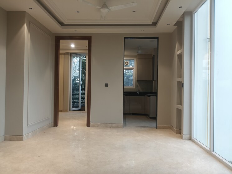 Room, east of kailash 3 Bedroom 1200 Sq.Ft. Builder Floor In East Of Kailash Delhi 9781311