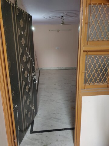 Room in 1 RK Builder Floor at Chilla – for Rent