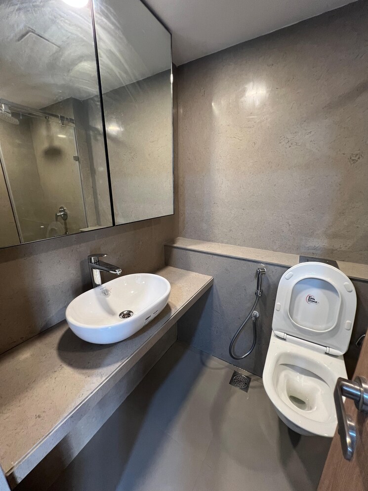 Bathroom, lodha-new-cuffe-parade 4 Bedroom 1758 Sq.Ft. Apartment In Wadala Mumbai 9781324