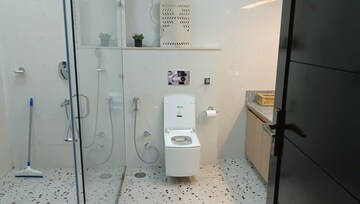 Master Bedroom in 5 BHK Villa at Vipul Tatvam Villas, Sector 48 – for Rent