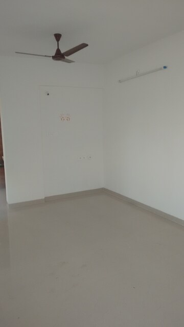 Room in 2 BHK Apartment at Highland Anandvan, Baner – for Sale