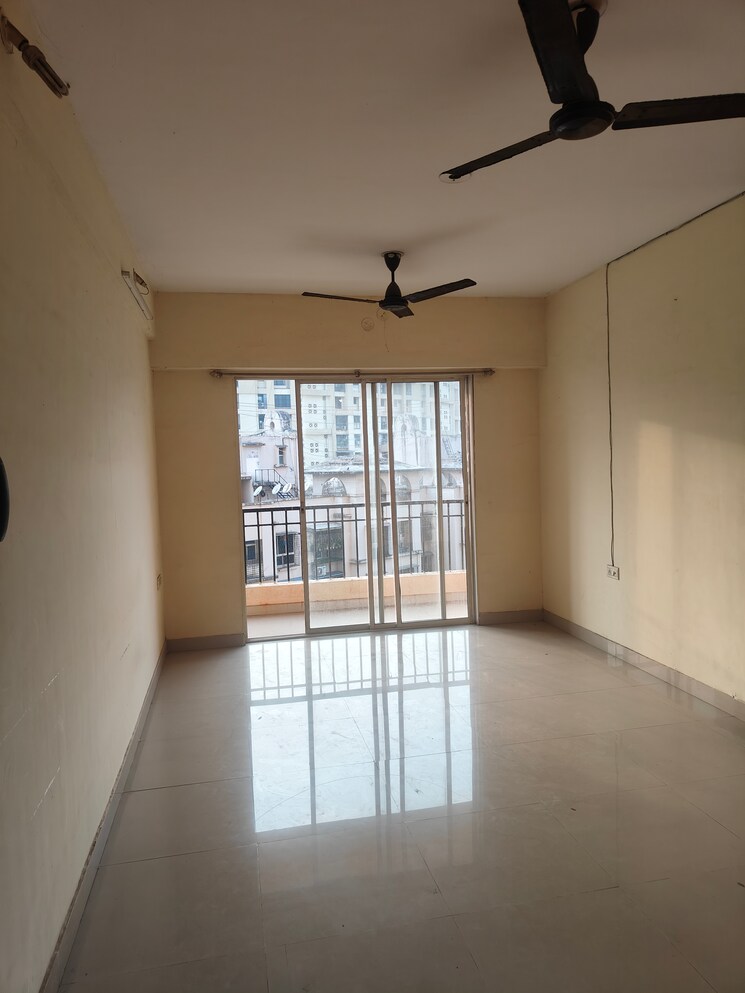Living Room, ravi-estate 2 Bedroom 750 Sq.Ft. Apartment In Pokhran Road No One Thane 9781514