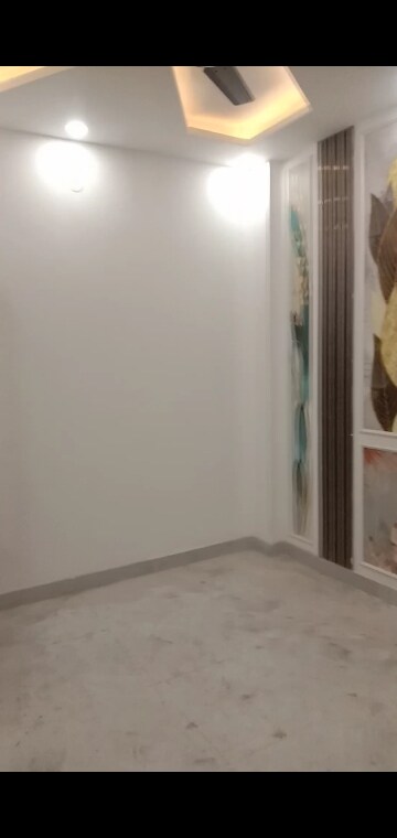 Room in 2 BHK Independent House at Dwarka Mor – for Sale