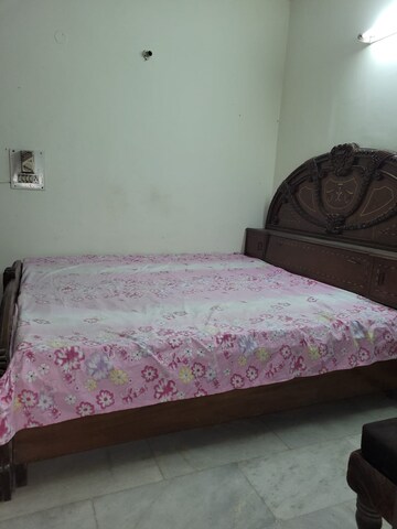 Bedroom in 1 BHK Builder Floor at Palam Vihar – for Rent