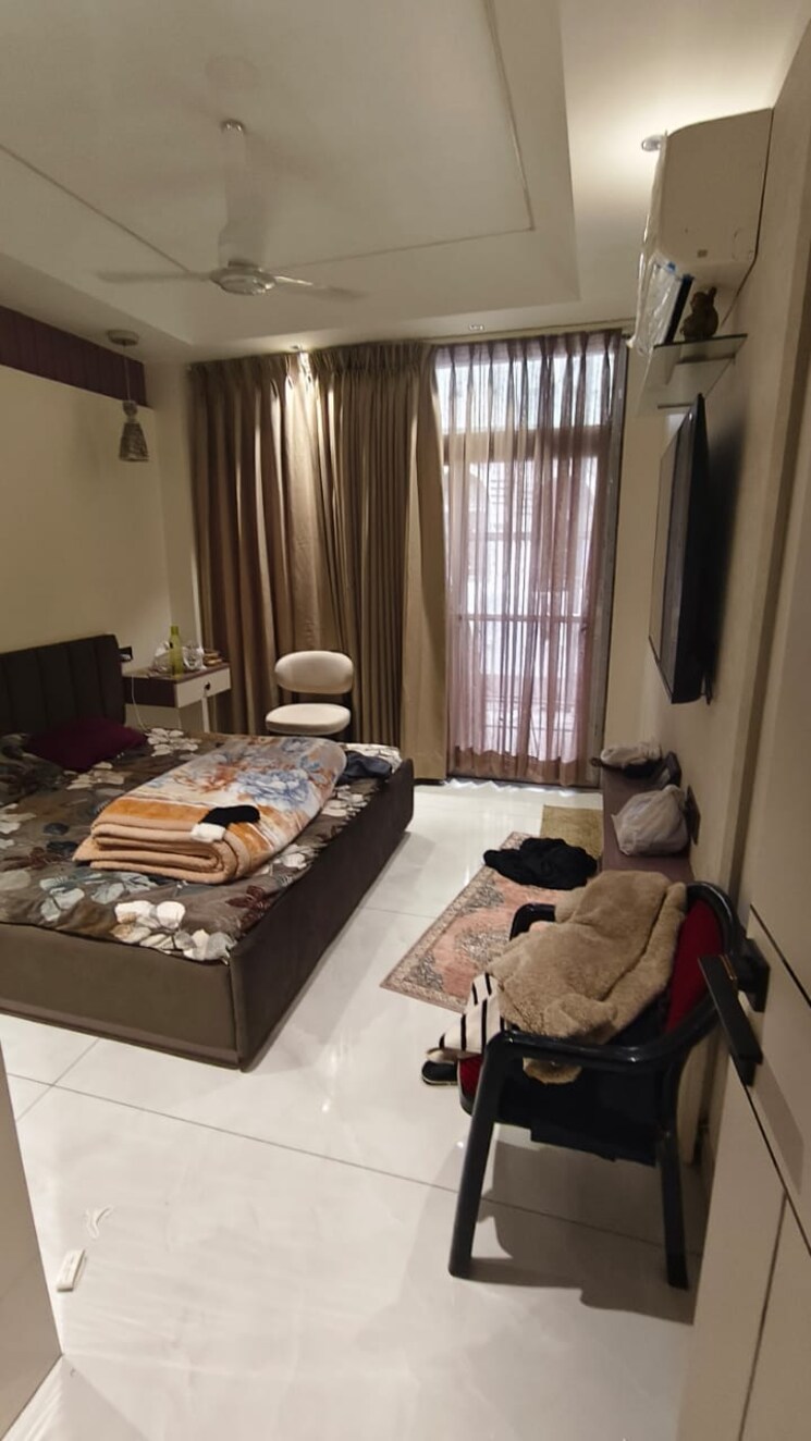 Master Bedroom, palam vihar 3 Bedroom 1800 Sq.Ft. Builder Floor In Palam Vihar Gurgaon 9781547