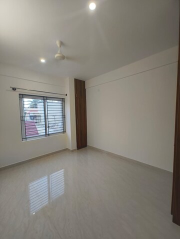 Room in 2 BHK Builder Floor at DSR Divine, New Thippasandra – for Rent