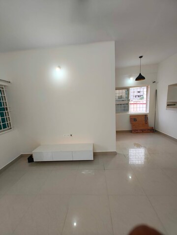 Room in 2 BHK Apartment at Prabhu Kunj Indiranagar, Indiranagar – for Rent