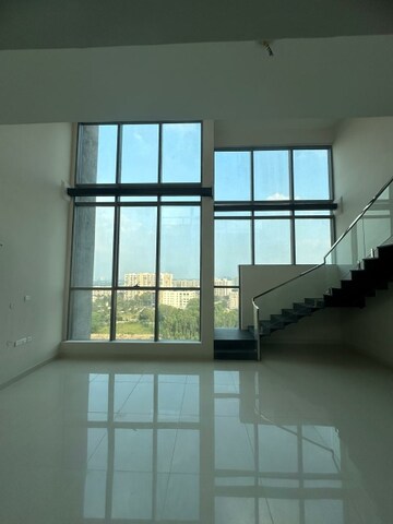 Room in 4 BHK Apartment at SJR Palazza City, Sarjapur Road – for Rent