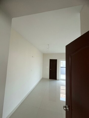 Room in 4 BHK Apartment at SJR Palazza City, Sarjapur Road – for Rent