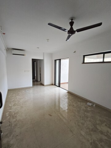 2 BHK Apartment For Rent in Lodha Lakeshore Greens, Dombivli East