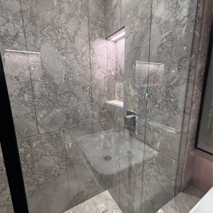 Bathroom, hauz khas 3 Bedroom 200 Sq.Yd. Builder Floor In Hauz Khas Delhi 9781665