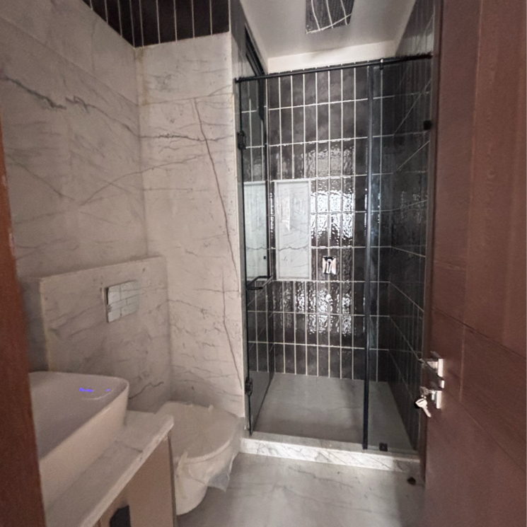 undefined, hauz khas 3 Bedroom 200 Sq.Yd. Builder Floor In Hauz Khas Delhi 9781665