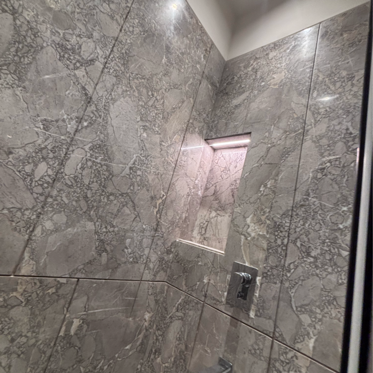 Bathroom, hauz khas 3 Bedroom 200 Sq.Yd. Builder Floor In Hauz Khas Delhi 9781665