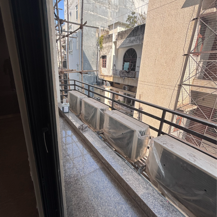 Balcony, hauz khas 3 Bedroom 200 Sq.Yd. Builder Floor In Hauz Khas Delhi 9781665