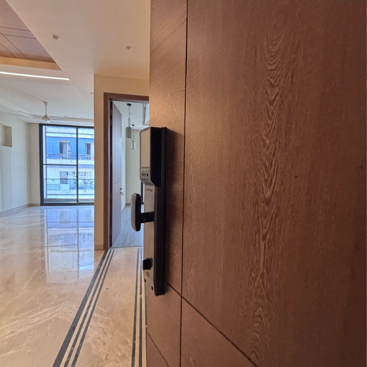 undefined, hauz khas 3 Bedroom 200 Sq.Yd. Builder Floor In Hauz Khas Delhi 9781665