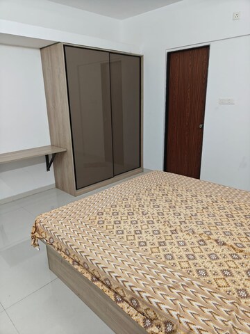 Bedroom in 2.5 BHK Apartment at Kakade City, Karve Nagar – for Rent