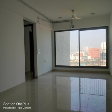 Room in 2 BHK Apartment at Sunteck City Avenue 4, Goregaon West – for Rent