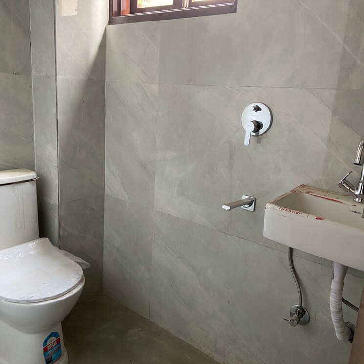 Bathroom, chattarpur 1 Bedroom 550 Sq.Ft. Builder Floor In Chattarpur Delhi 9781776