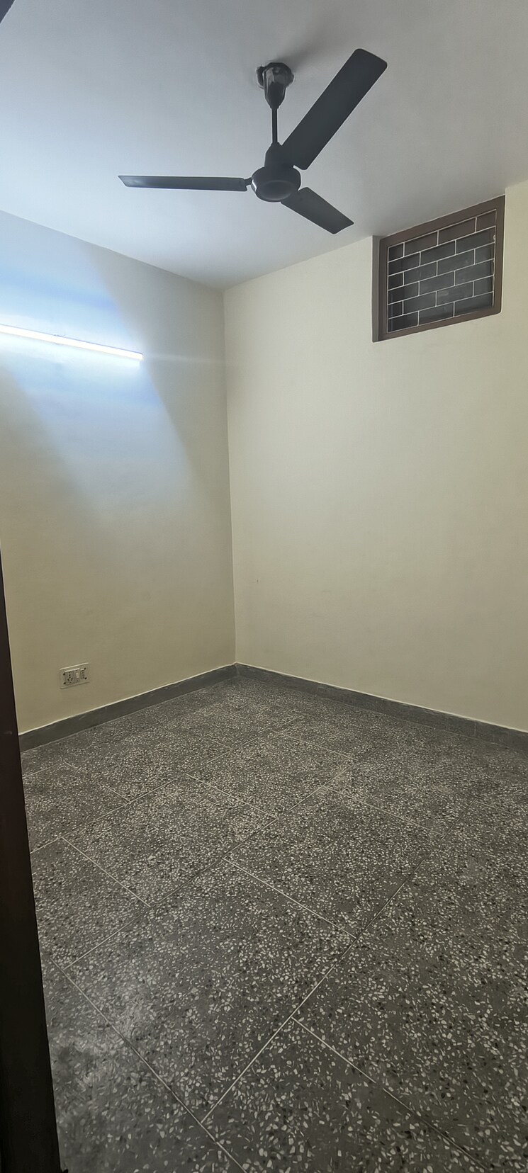 Room, khirki extension 2 Bedroom 720 Sq.Ft. Builder Floor In Khirki Extension Delhi 9781792