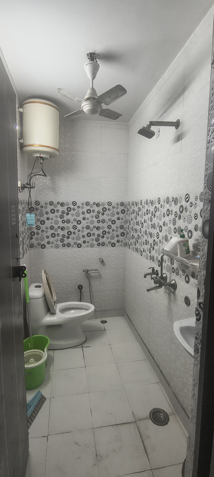 Bathroom, malviya nagar 2 Bedroom 900 Sq.Ft. Builder Floor In Malviya Nagar Delhi 9781848