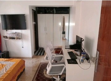 Team Area in 5 BHK Apartment at Prarthna Heights, Parel – for Sale