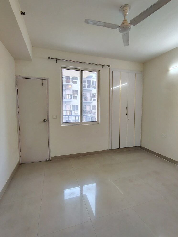 Room, sare-home 3 Bedroom 1326 Sq.Ft. Apartment In Sector 92 Gurgaon 9781879