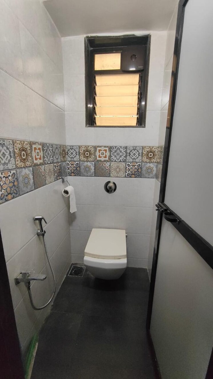 Bathroom, om-yogeshwar 1 Bedroom 450 Sq.Ft. Apartment In Dahisar West Mumbai 9781889
