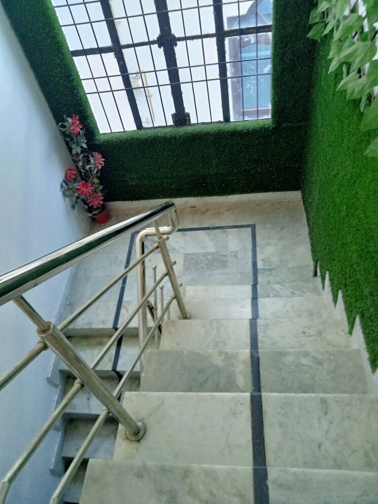 undefined, aliganj 1 RK 1010 Sq.Ft. Villa In Aliganj Lucknow 9781921