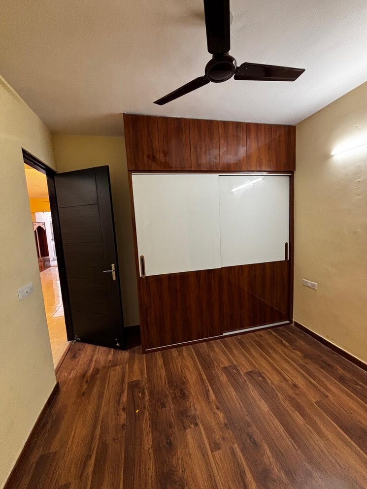 Bedroom, signature-global-park-4-and-5 3 Bedroom 1120 Sq.Ft. Builder Floor In Sohna Sector 36 Gurgaon 9781961