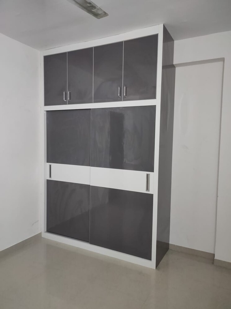 Room, gomti nagar 3 Bedroom 1375 Sq.Ft. Apartment In Gomti Nagar Lucknow 9782020