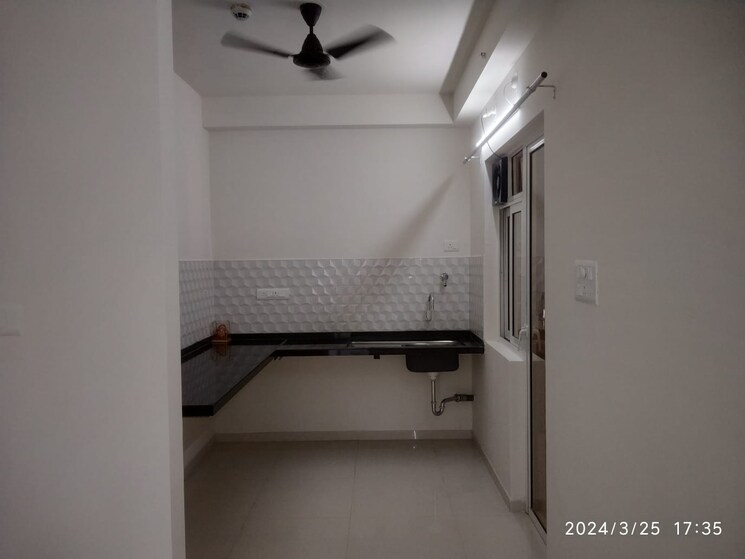 Bathroom, godrej-hillside 3 Bedroom 877 Sq.Ft. Apartment In Mahalunge Pune 9782041