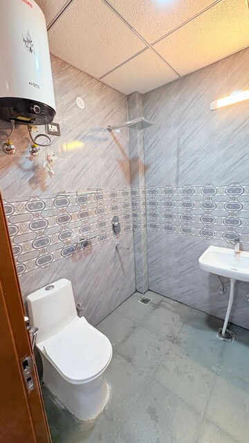 Bathroom in 2 BHK Builder Floor at Ameya One, Sector 42 – for Rent