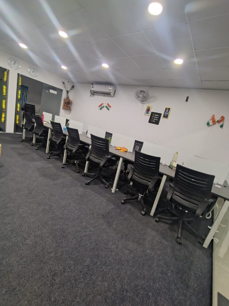 Team Area, sector 63 Commercial Office Space 980 Sq.Ft. In Sector 63 Noida 9782092