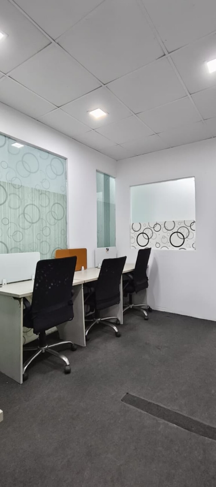 Cover Image, sector 63 Commercial Office Space 400 Sq.Ft. In Sector 63 Noida 9782100