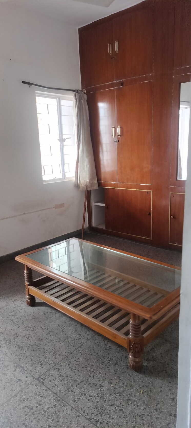 Room, janakpuri 2 Bedroom 1000 Sq.Ft. Apartment In Janakpuri Delhi 9782108