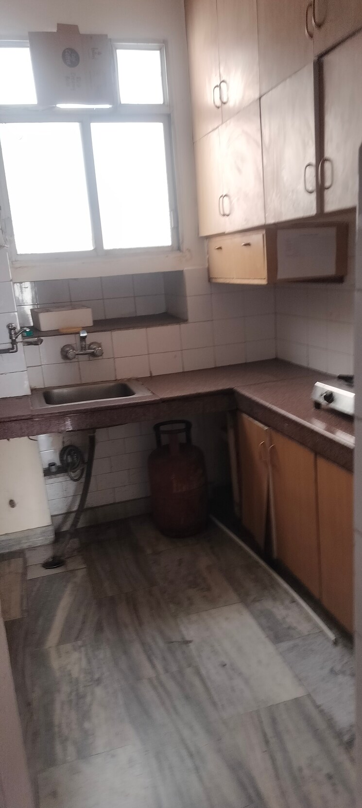 Kitchen, janakpuri 2 Bedroom 1000 Sq.Ft. Apartment In Janakpuri Delhi 9782108