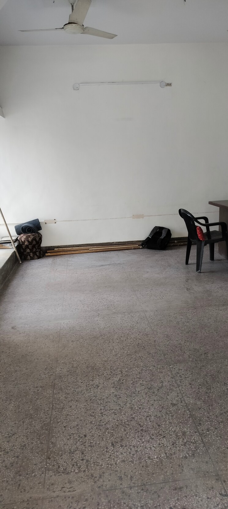 Room, janakpuri 2 Bedroom 1000 Sq.Ft. Apartment In Janakpuri Delhi 9782108