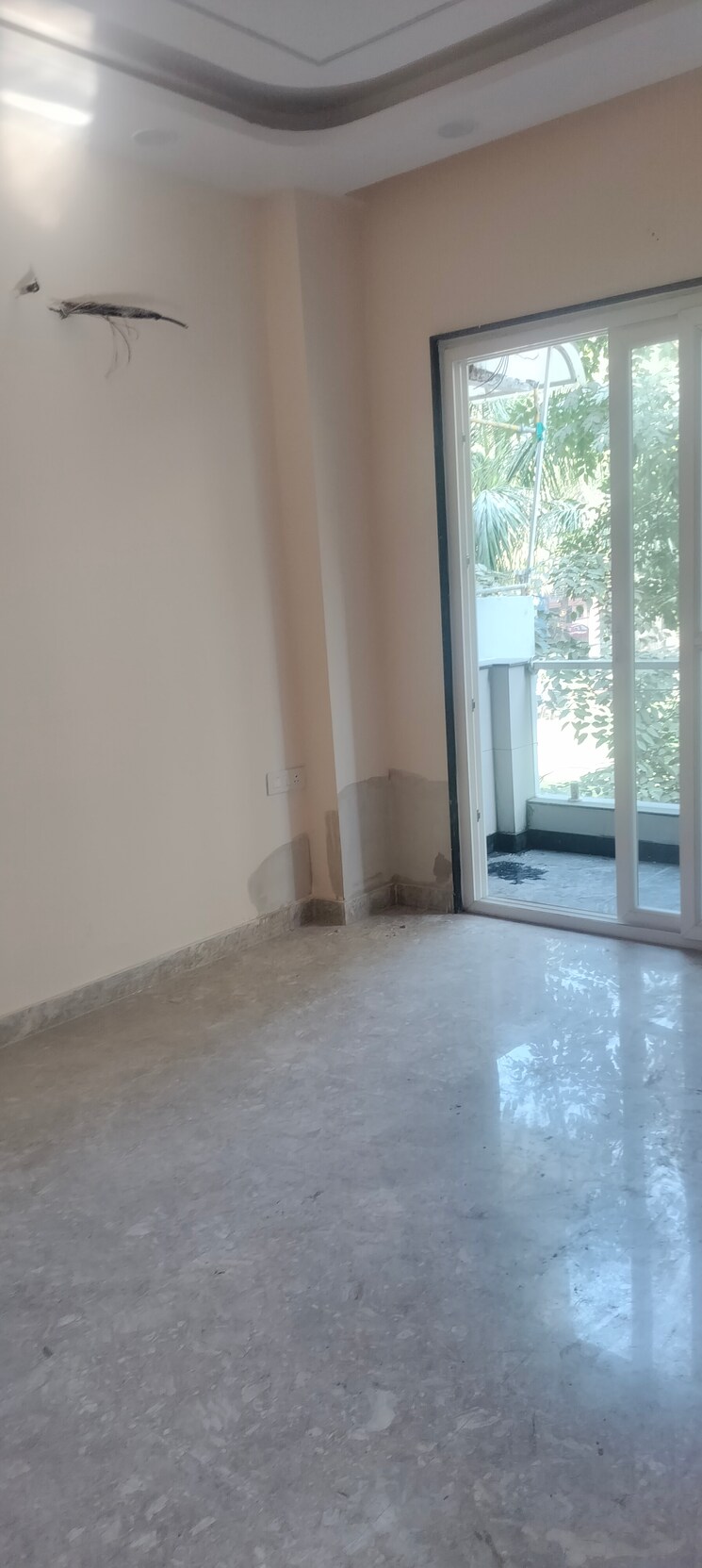 Room, janakpuri 3 Bedroom 1000 Sq.Ft. Builder Floor In Janakpuri Delhi 9782124