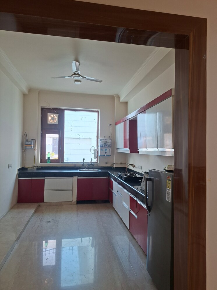 Kitchen, sector 105 4 Bedroom 450 Sq.Mt. Independent House In Sector 105 Noida 9782388