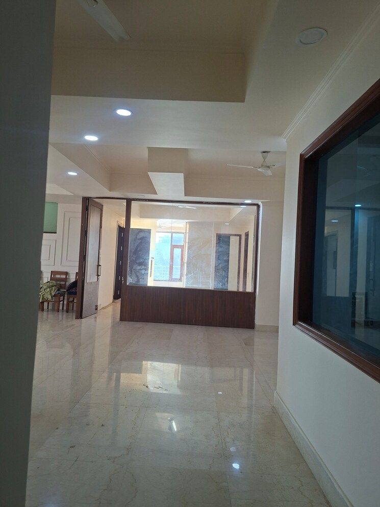 Cover Image, sector 105 4 Bedroom 450 Sq.Mt. Independent House In Sector 105 Noida 9782388