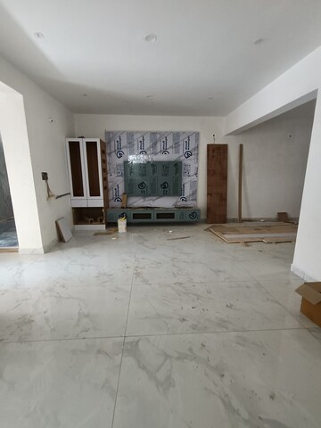 Parking in 2 BHK Apartment at Indiranagar – for Rent