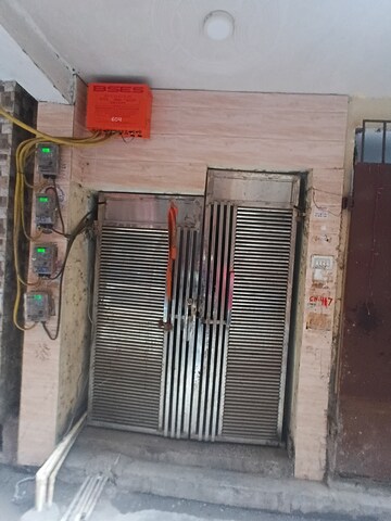 2 BHK Builder Floor – Exterior View View at Nirman Vihar - for Rent