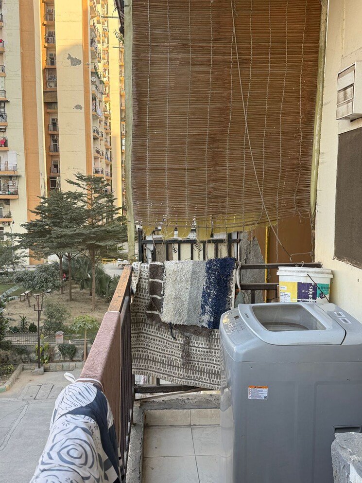 Balcony, gardenia-gateway 3.5 Bedroom 1700 Sq.Ft. Apartment In Sector 75 Noida 9782521