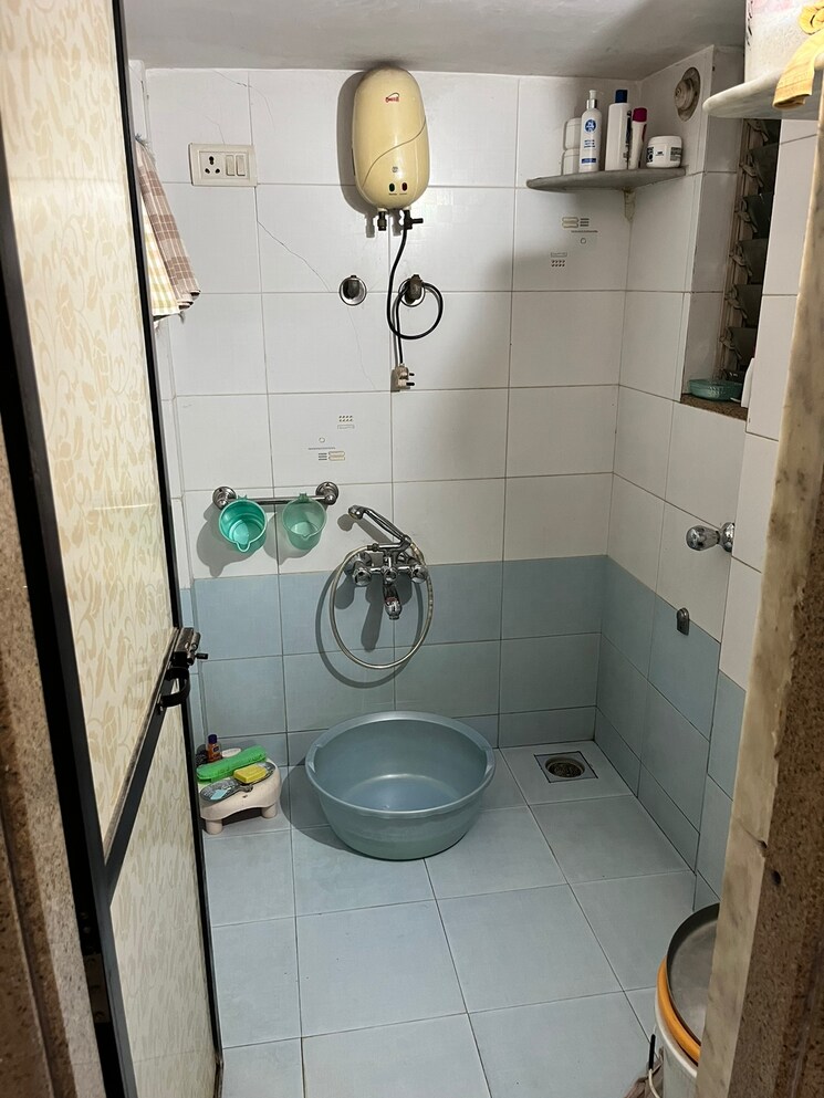 Bathroom, heena-presidency 1 Bedroom 376 Sq.Ft. Apartment In Mira Road Thane 9782509