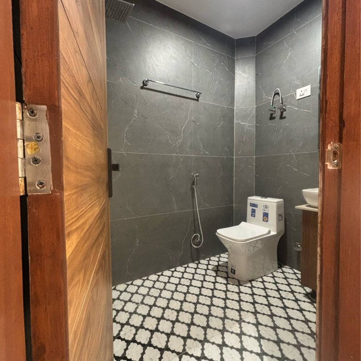 Bathroom, malviya nagar 3 Bedroom 1100 Sq.Ft. Builder Floor In Malviya Nagar Delhi 9783166